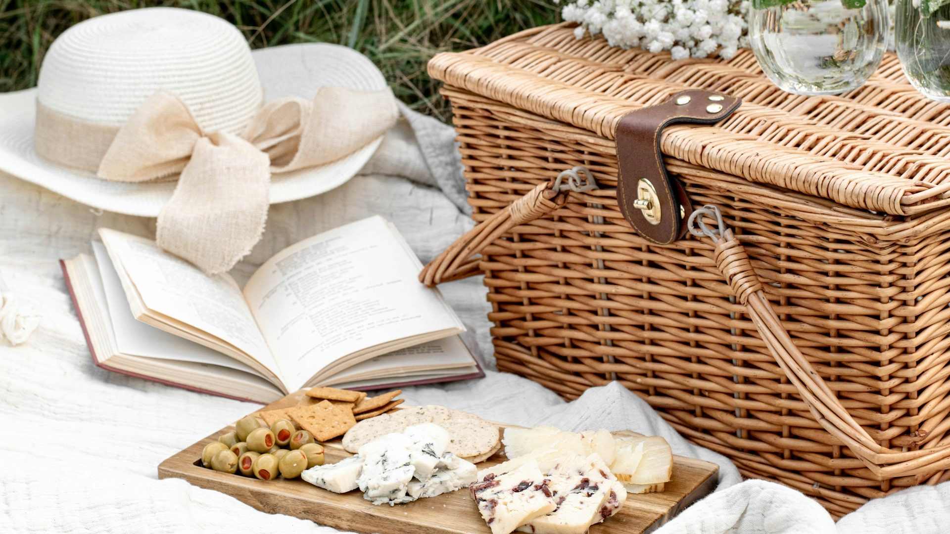 picnic on dartmoor
